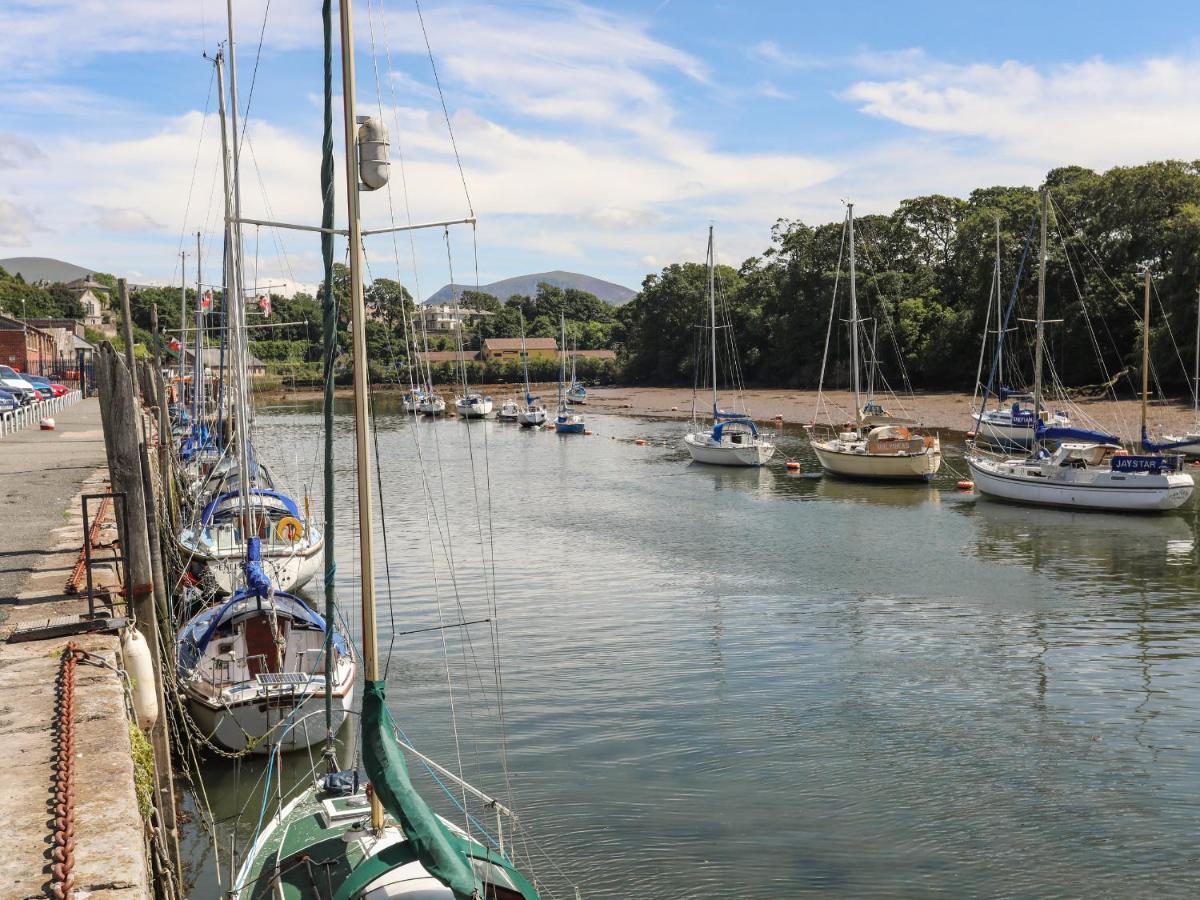 Cwm Gwyrfai Apartment Caernarfon Bagian luar foto